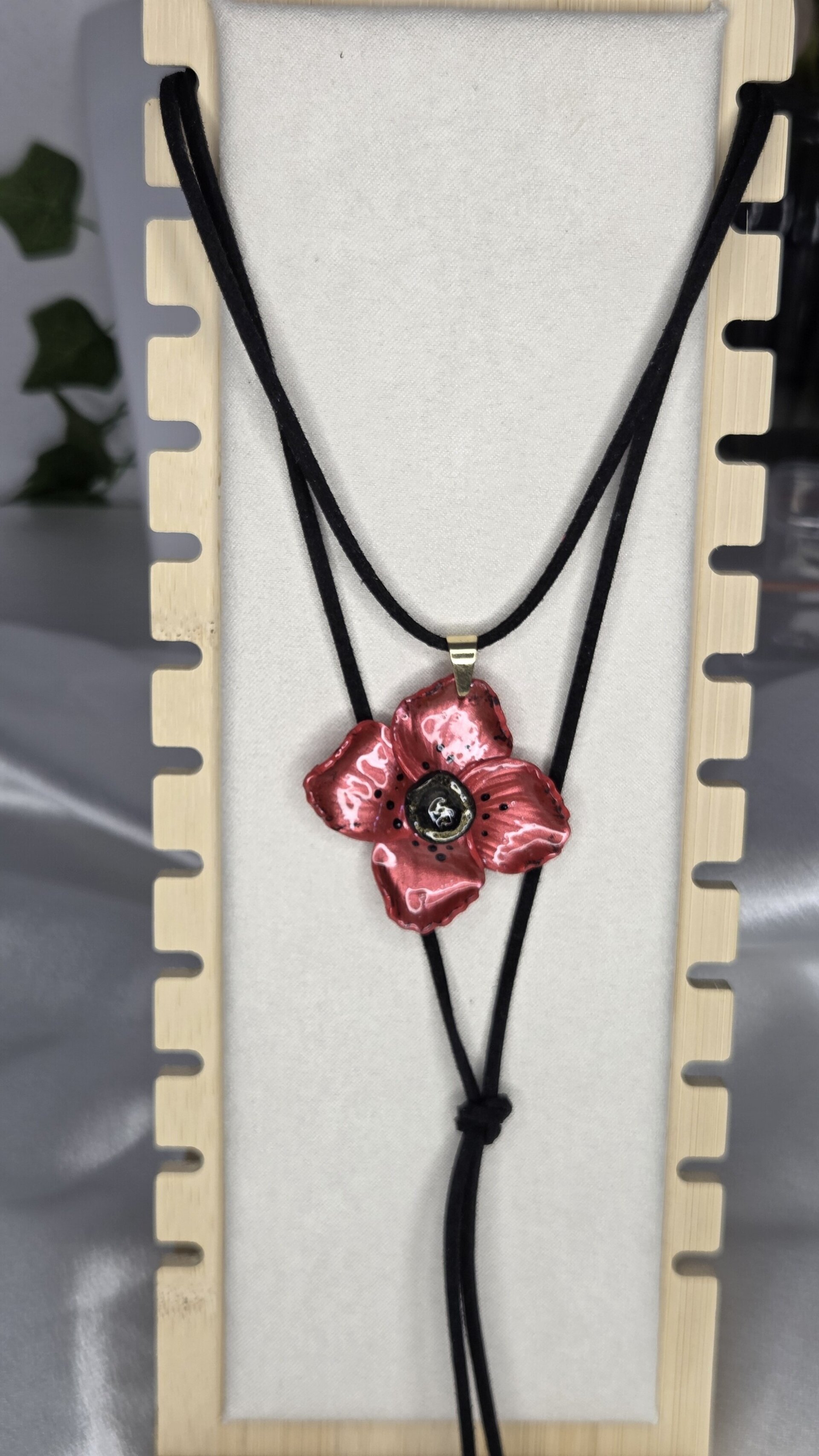 Collar Flor Roja - 2